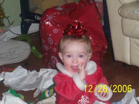 Your sissy first Christmass when i was preggo with you 2006