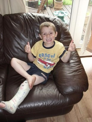 Thomas raises £30.50p for Grandad Ian's Fund!