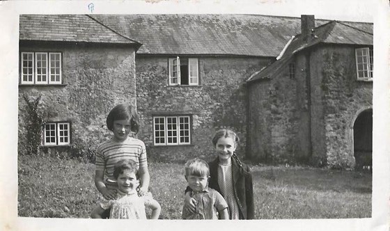 Cousins at Lower Bramble farm August 1951   Sue & Lois, Angela & Adrian