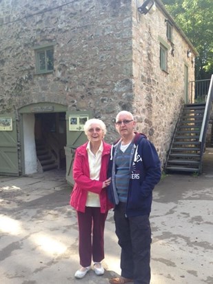 Auntie Flo and Eddie (dad) in loggerheads  