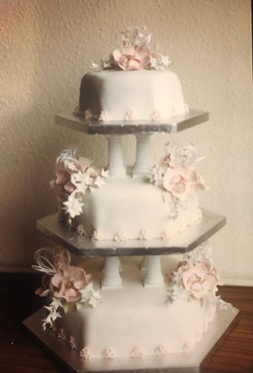 Margaret decorated our wedding cake - and didn’t she do a wonderful job!