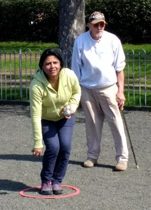 Ernie coaching Jus at Inverleith Boules Club April 2019