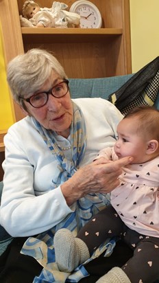 Joan & Great Granddaughter Isla