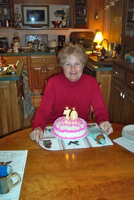 Cherie's 70th Birthday (cake by Kristi)