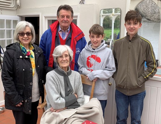 Sam & Fin with all their grandparents - Diana,, Mary & Peter 2021 