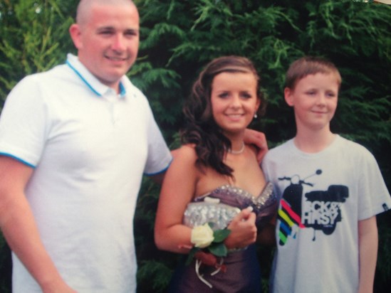 with big brother Chris and sister Hannah on her prom