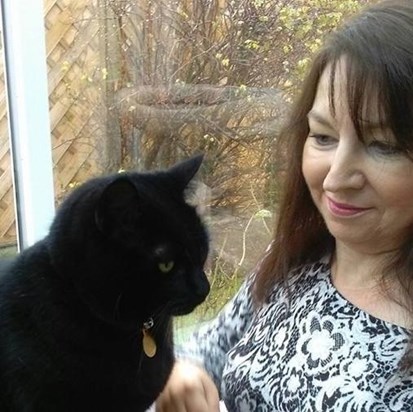 Joanne with her adored cat Oliver