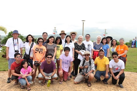 Group picture, Bautista family reunion in Bicol, March 2012