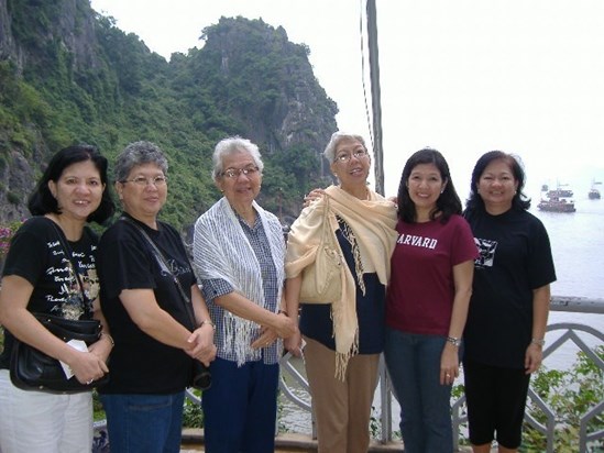 Reunion of the five Bautista girls and Mommy in 2007: Halong Bay, Vietnam