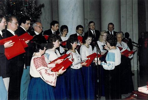 Chief Justice Rehnquist and Justice Scalia join Marie and the Madrigals in song